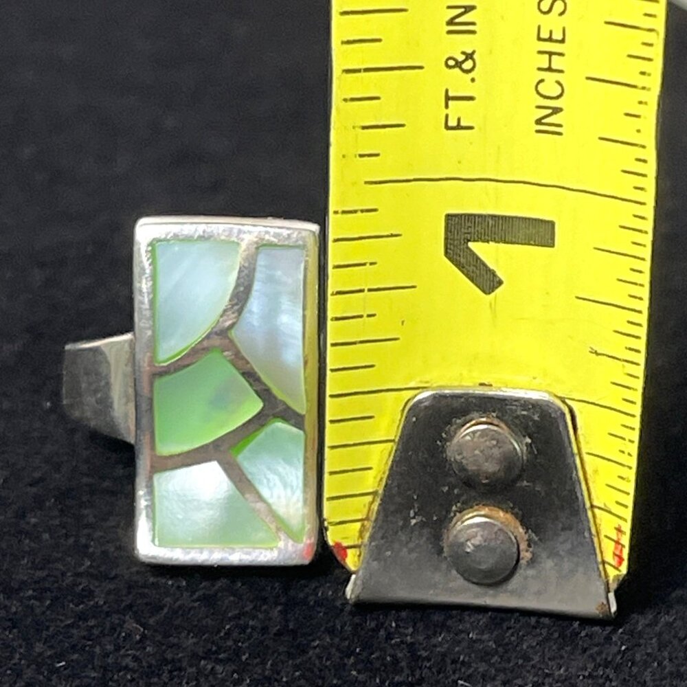 VTG Sterling Silver 925 Mother of Pearl Inlay Ring Iridescent Green White Sz 8.5 - Picture 13 of 15